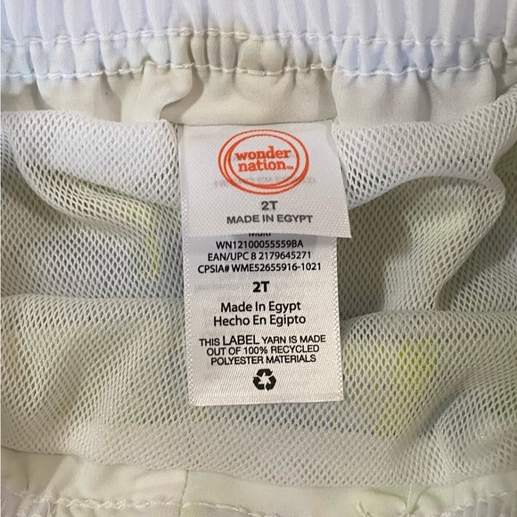 Toddler Boys Blue & Neon green Shark Rash
Guard & Swim Trunks Set size 2T - Picture 11 of 11